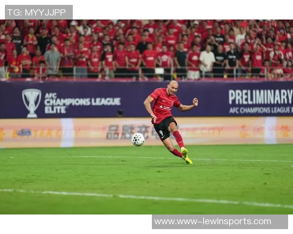 成都足球队在足球配合排行榜中荣获第三名展现团队实力与默契 成都足球队在足球配合排行榜中荣获第三名展现团队实力与默契