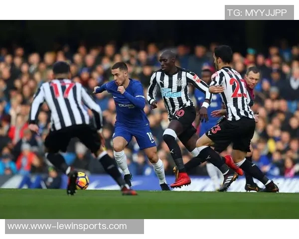 北京篮球队状态分析与欧冠足球赛事的精彩对比探讨